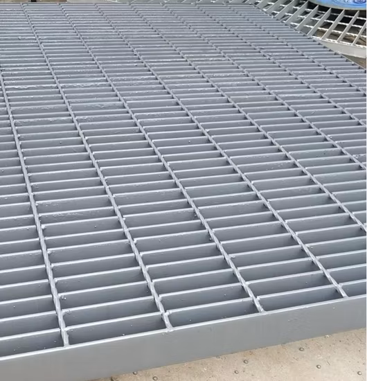 Marche d'escalier en caillebotis en acier galvanisé